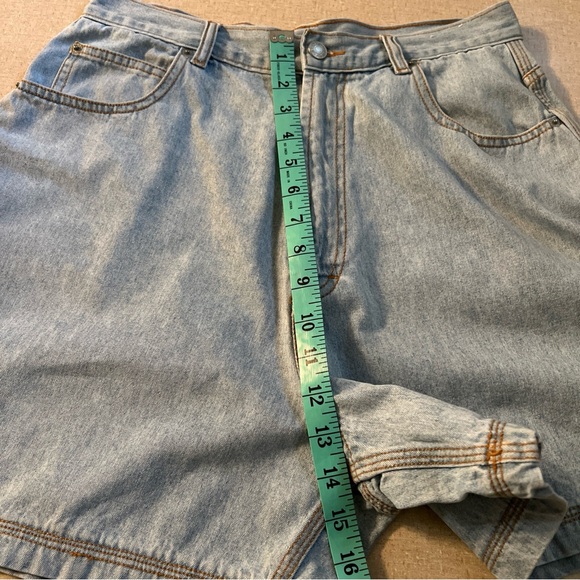 Vintage Jordache Basics Blue Jean Denim Shorts Size 14 Five Pocket Design. - Picture 8 of 9